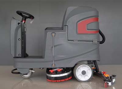 駕駛式洗地機 駕駛式洗地機