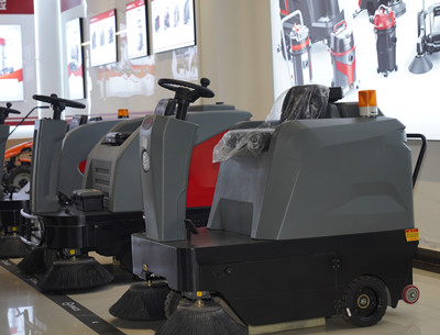 揚(yáng)子掃地機(jī) 揚(yáng)子掃地機(jī)