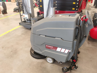 洗地機(jī)廠家 洗地機(jī)廠家